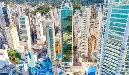 Apartamento 4 Suítes 3 Vagas