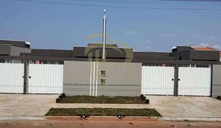 Casa para Venda em Ponta Grossa, Dona Marly, 2 dormitórios, 1 banheiro, 2 vagas