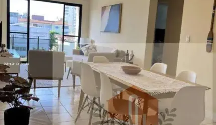 Apartamento reformado com 3 dormitórios 1 vaga lado praia na Enseada