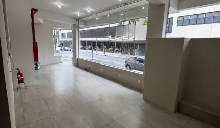 SALA COMERCIAL COM ÓTIMA LOCALIZAÇÃO!!!