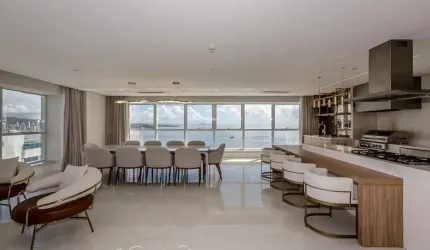 FRENTE MAR COM 319 M², 4 SUÍTES!!!!!