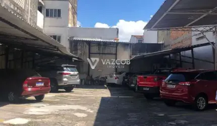 Terreno com prédio residencial na Campina