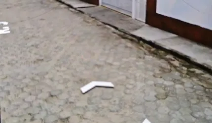 Alugo duplex com 3 quartos sendo duas  suítes no Cambolo