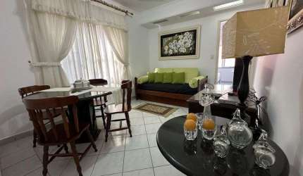 Apartamento de 1 dormitório na quadra da praia de Embaré.