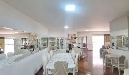 Imóvel para venda possui 339 metros quadrados com 3 quartos no Condomínio Edifício Verte Ville -