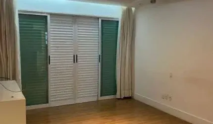 Imóvel para aluguel tem 256 metros quadrados com 4 quartos