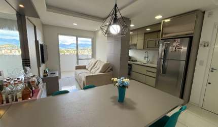 Apartamento semi-mobiliado com suíte - Pedra Branca