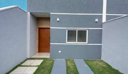 Casa à venda em Tremembé- SP com suíte, quintal e churrasqueira