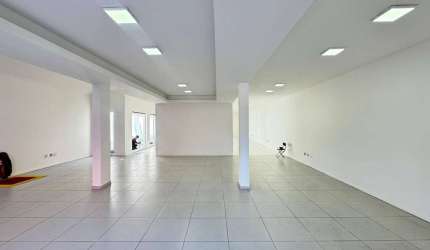Ponto Comercial ao lado da Praça Ipaminondas no Centro de Taubaté – 266m²