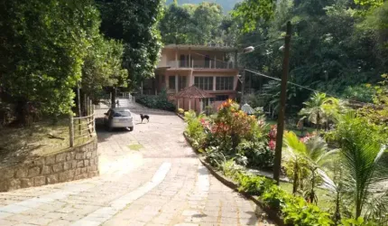 Sítio com Cachoeira em Guapimirim