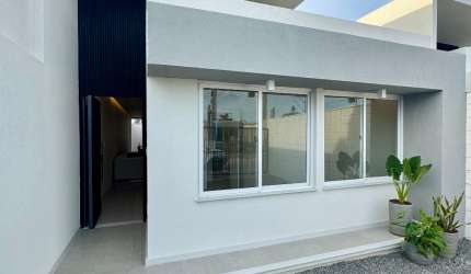 Casa com 2 a 3 quartos à venda no Sim
