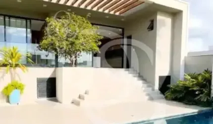Casa no Jd. Terras de Santana