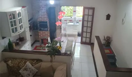 Sobrado com 4 quartos à venda em Capela - SP
