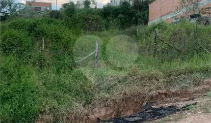 Terreno à venda em Jardim Santa Fé - SP