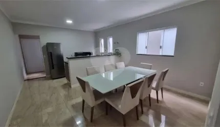 Casa com 3 quartos à venda em Jardim Novo Mundo - SP