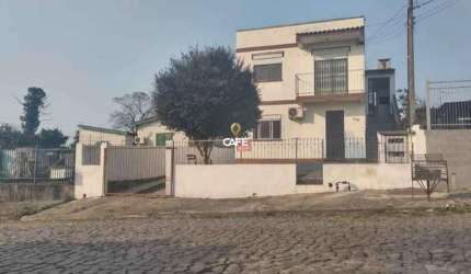 Sobrado, com 5 dormitórios, no bairro Urlândia!