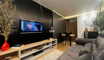 Apartamento à venda 45,5 m², 1 Dormitório, Vaga Coberta, Excelente Localização