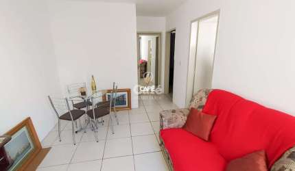 Apartamento,  2 Domitórios, 1 Banheiro, 1 Vaga, Centro