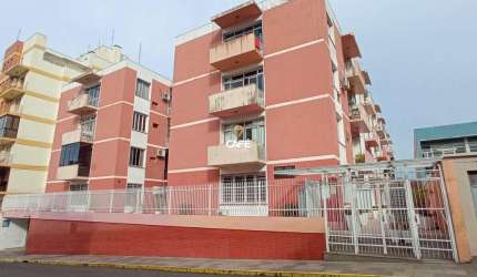 Apartamento no Centro De 2 Dormitórios, Sala 2 Ambientes, 2 Banheiros, Cozinha,