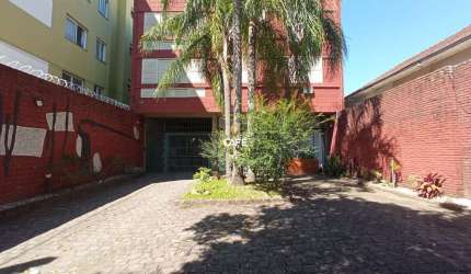 Apartamento Amplo No Centro De 3 Dormitórios, Sala 2 Ambientes, 2 Banheiros, Coz