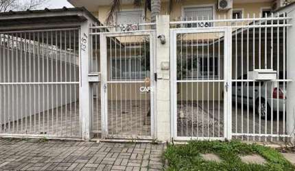 Casa duplex com 3 dormitórios no bairro São José