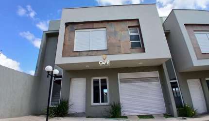Casa Duplex De 3 Dormitórios, Suíte, Sala De Estar, 2 Banheiros, Cozinha, Área D