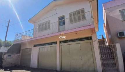 Casa Comercial Duplex Possui 4 Dormitórios, Ampla Sala, 4 Banheiros, Cozinha, Ár