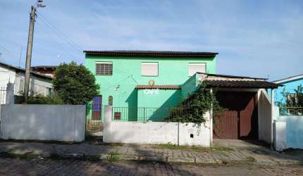 Casa de 3 dormitórios no bairro Rosário