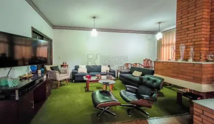Casa a venda com 03 quartos e edícula, em ótima localização, no centro de Limeira