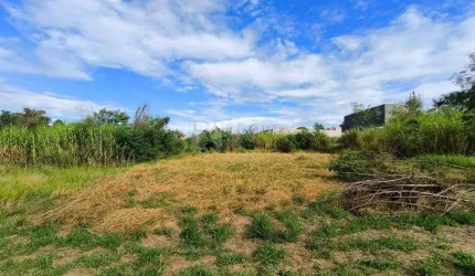 Terreno à venda no bairro Lagoa Nova