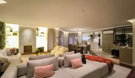 Apartamento alto padrão localizado no Centro acima