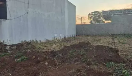 Terreno à venda no bairro Residencial Santa Clara