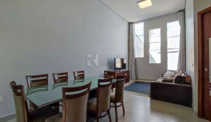 Linda casa no Jd Jequitibás, 3 dormitórios sendo 1 suíte