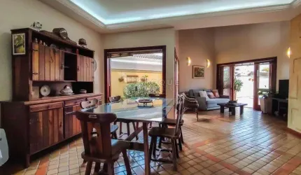 Lindo Sobrado Residencial à venda no Condomínio Villa San Marino