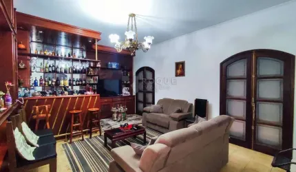 Belíssima residência no Jardim Nereide contendo 4 dormitórios