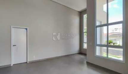 Casa em condomínio à venda no bairro Parque Residencial Roland I