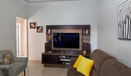 Excelente casa Jd. Ipanema à venda com 03 dorms com piscina aquecida ...