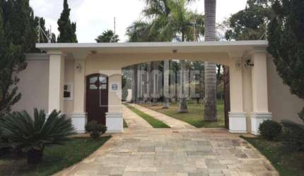 Casa em condomínio à venda no bairro Jardim Monte Carlo