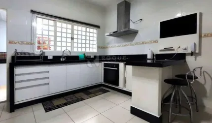Casa Residencial à venda no bairro Centro