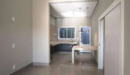 Casa Moderna com Fino Acabamento e Área de Lazer Completa