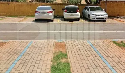 Garagem para aluguel no bairro Vila Queiroz