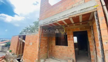 Casa Geminada de 2 Quartos, Bairro Ouro Preto