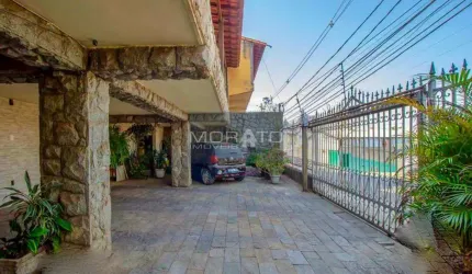Casa de 07 Quartos, Suíte, 04 Vagas - Bairro João Pinheiro