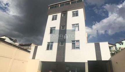 Apartamento com 2 quartos com área privativa e 1 vaga no bairro Santa Maria.