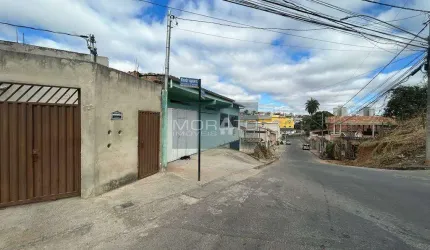 Casa de esquina para fins comerciais/lote no Bairro Xangri-lá