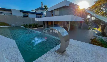 Casa com 4 Suítes e 6 vagas de garagem no Bairro Bandeirantes (Pampulha)