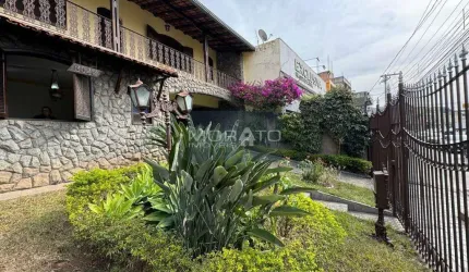 Casa comercial 5 Quartos, 1 Suíte, 3 Vagas de Garagem no Bairro Eldorado