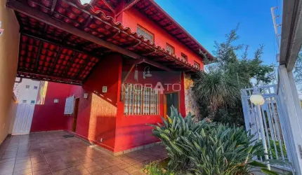 Casa com 3 quartos sendo 2 suítes e 3 vagas de garagem no bairro Castelo em Belo Horizonte.