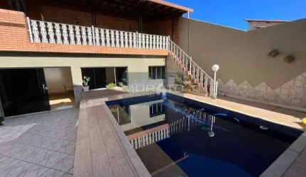 Casa 5 Quartos, 3 Suítes, no Bairro Planalto