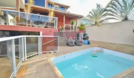 Casa com 4 Quartos 3 suítes 4 vagas em condomínio fechado no Bairro Paquetá!